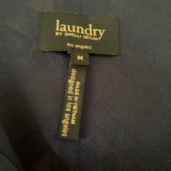 Beautiful Dress! - Picture 2 of 2